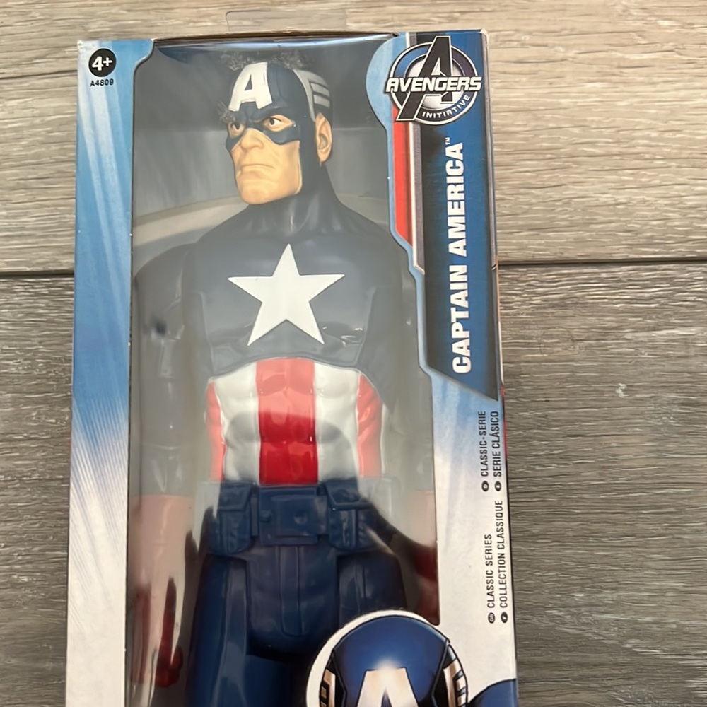 Captain America - Picture 2 of 4